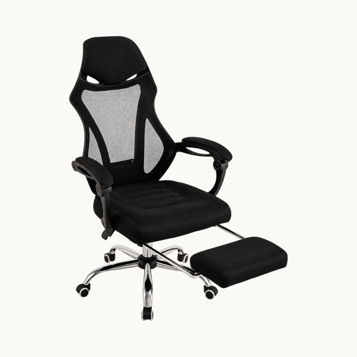 Silla ergonómica SIT de respaldo alto en malla negra con soporte lumbar, apoyabrazos ajustables y reposapiés retráctil.