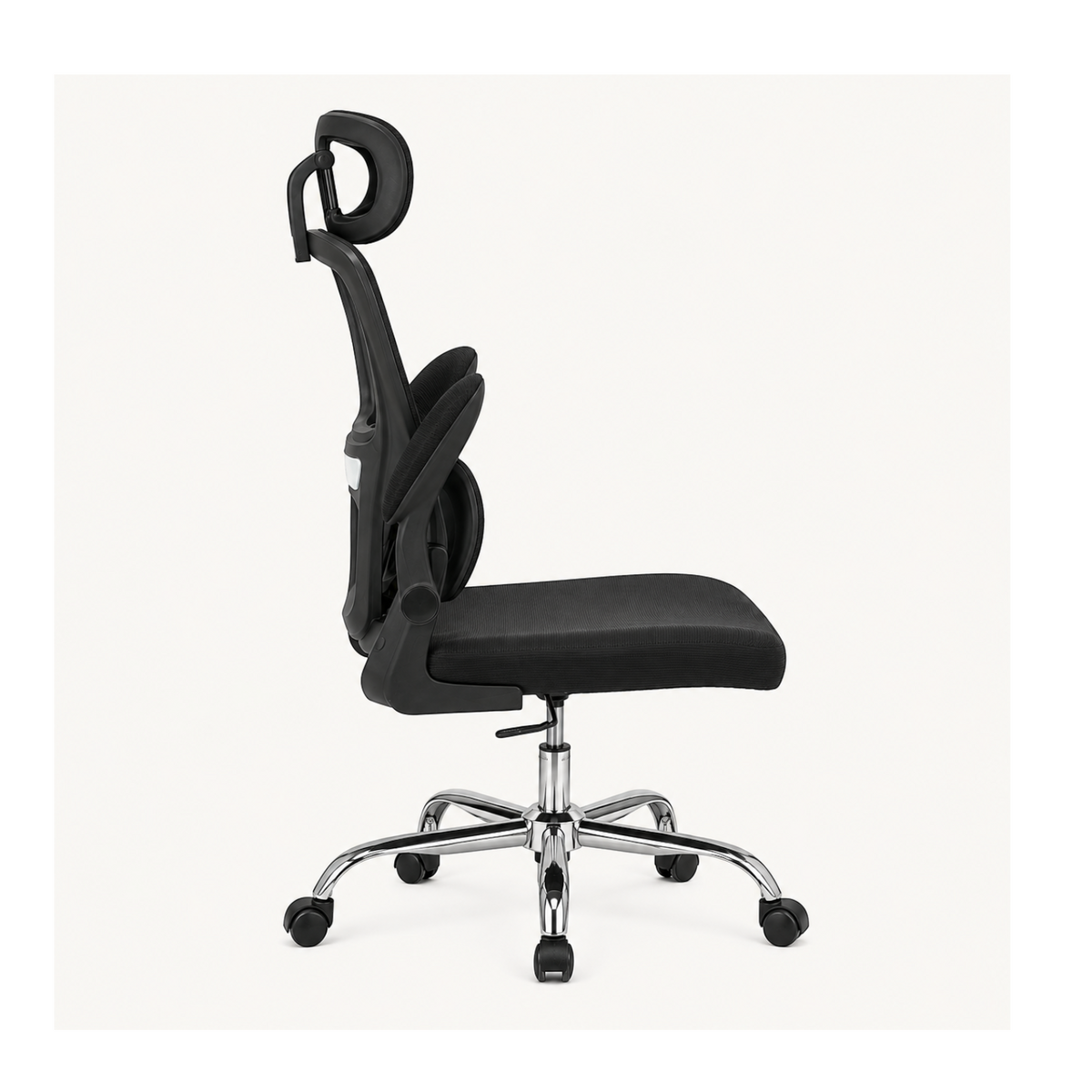 Silla de oficina ergonómica SIT Titán4 en color negro con respaldo de malla, asiento acolchado y base metálica.